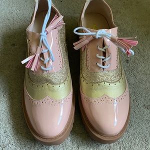 Size 11 pink/gold wingtip shoes